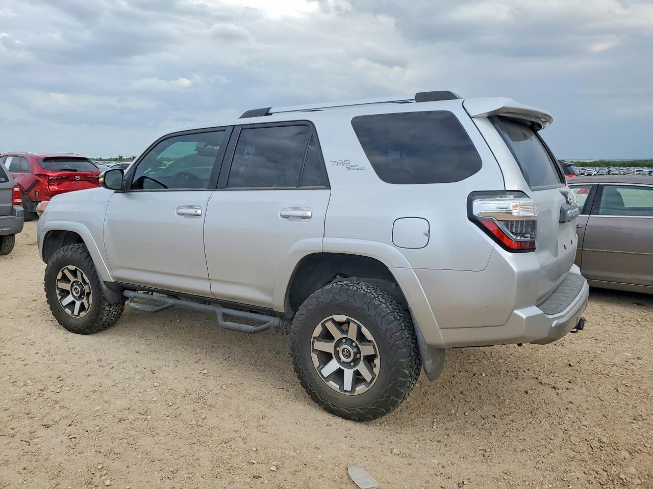 2018 Toyota 4Runner Trd Off-Road Premium - Фото 2