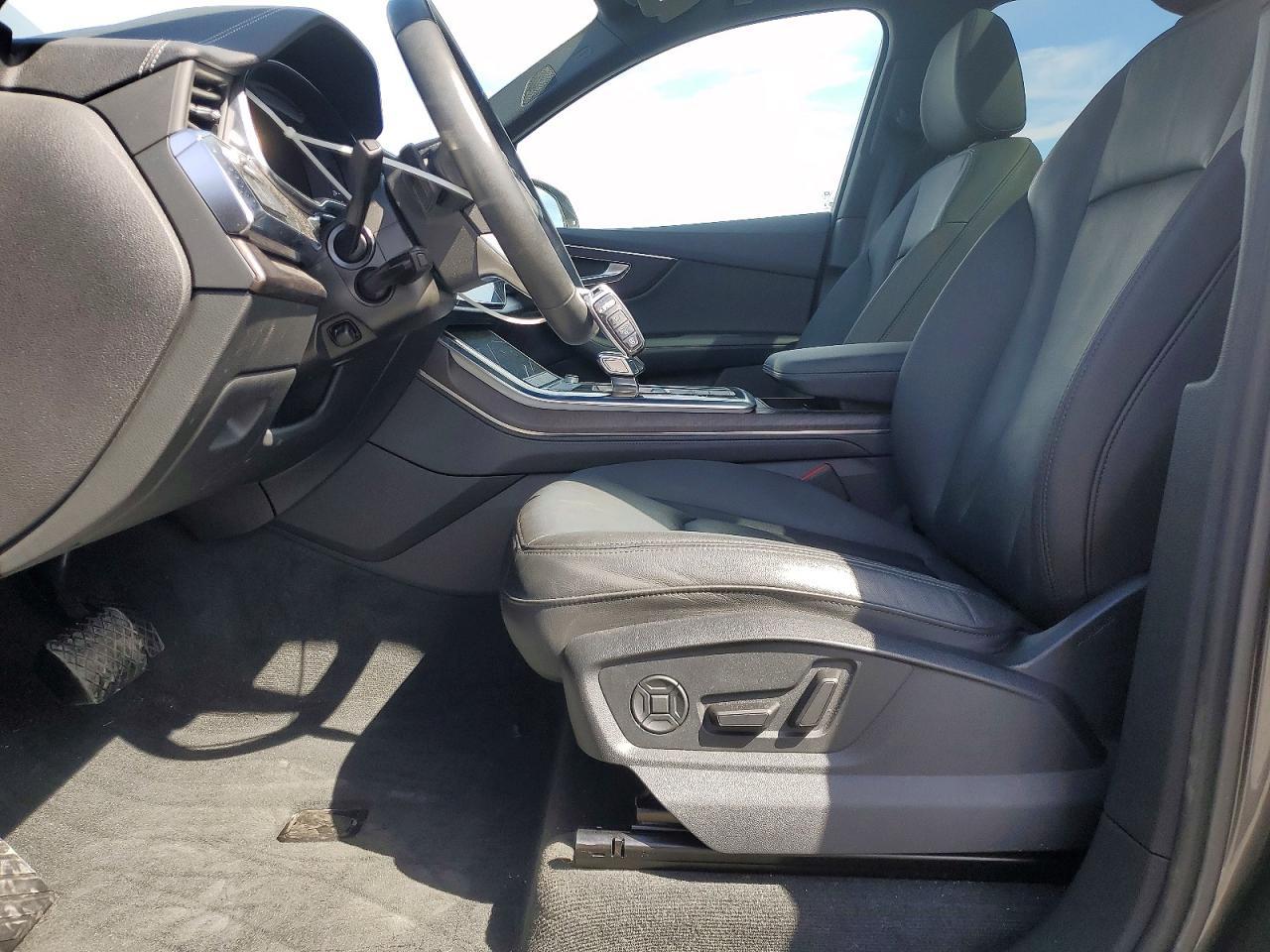 2024 Audi Q7 Premium Plus - Image 7