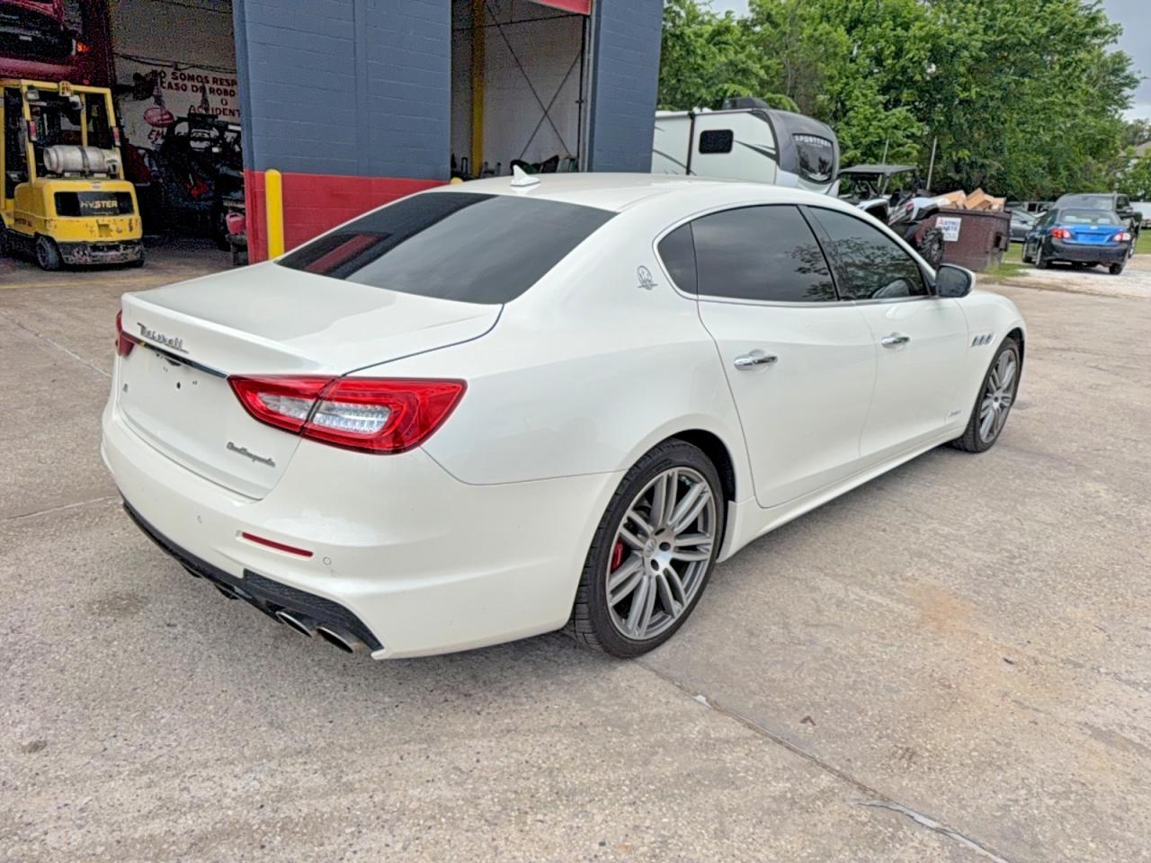 2017 Maserati Quattroporte S - Image 4