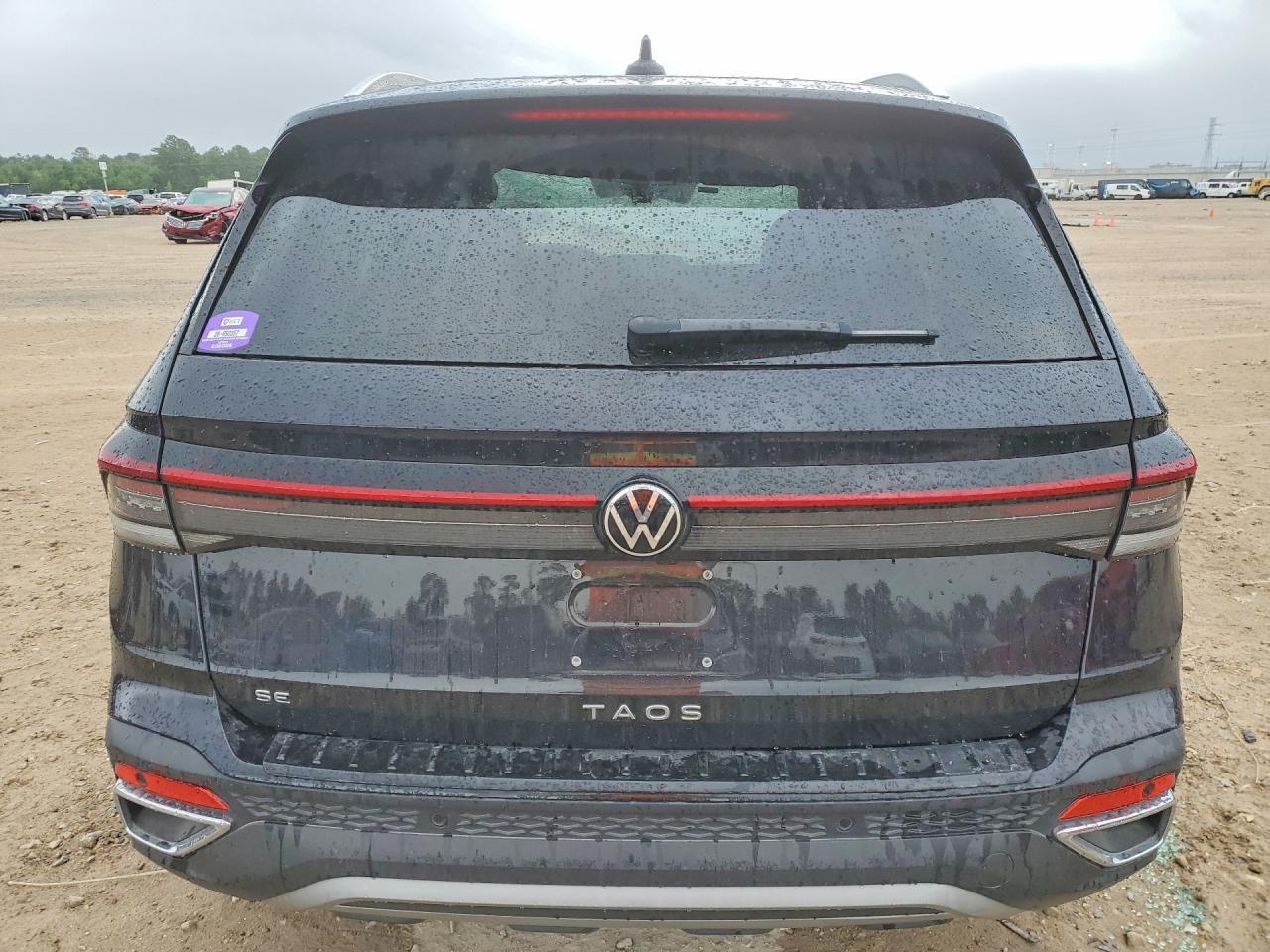 2025 Volkswagen Taos Se - Фото 6