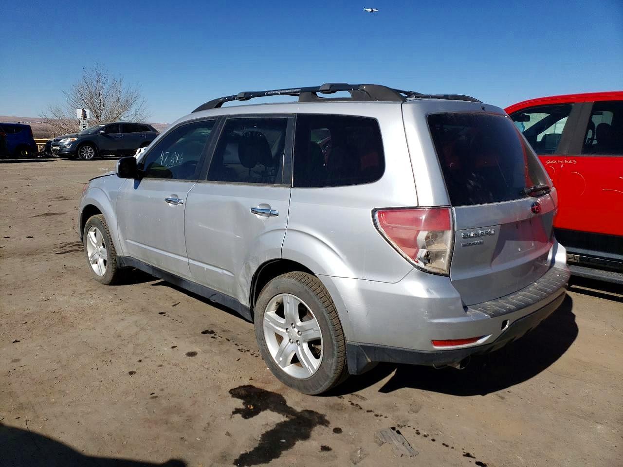 2010 Subaru Forester 2.5X Limited - Фото 2