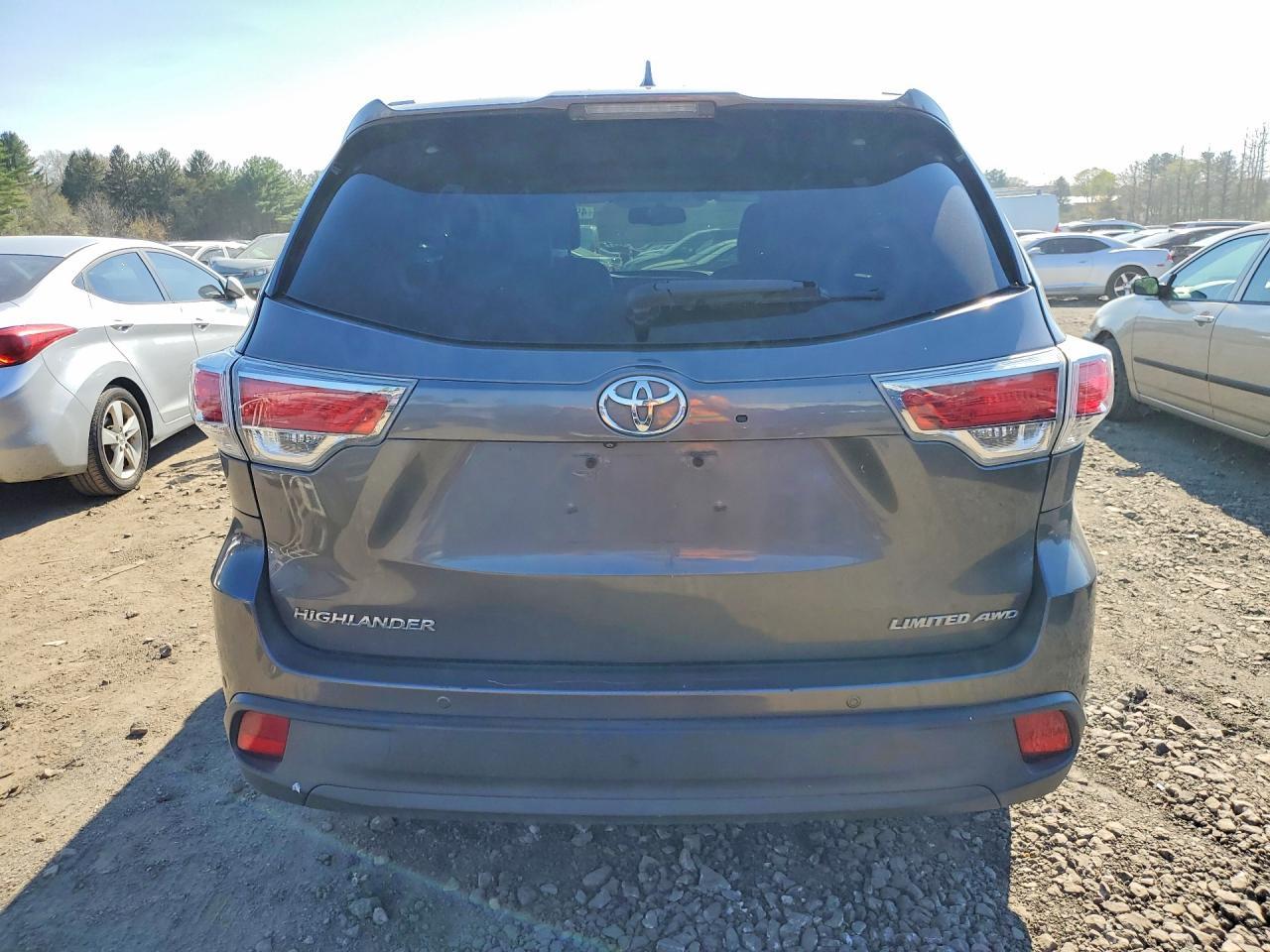 2016 Toyota Highlander Limited - Image 6