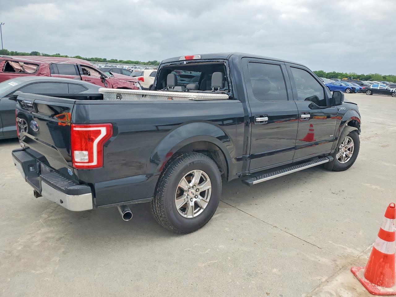 2016 Ford F150 Supercrew - Фото 3
