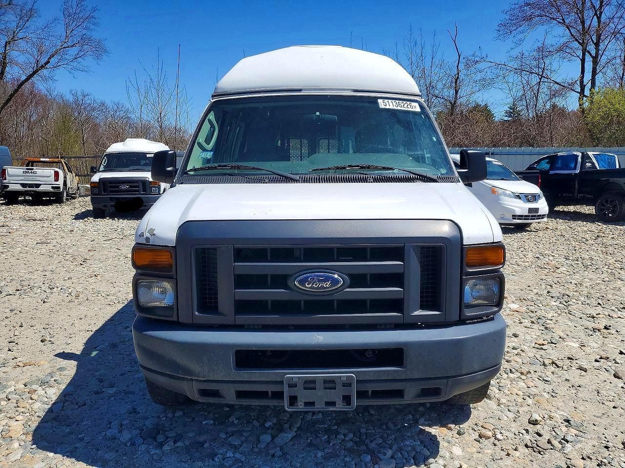 2013 Ford Econoline E350 Super Duty Van - Image 6