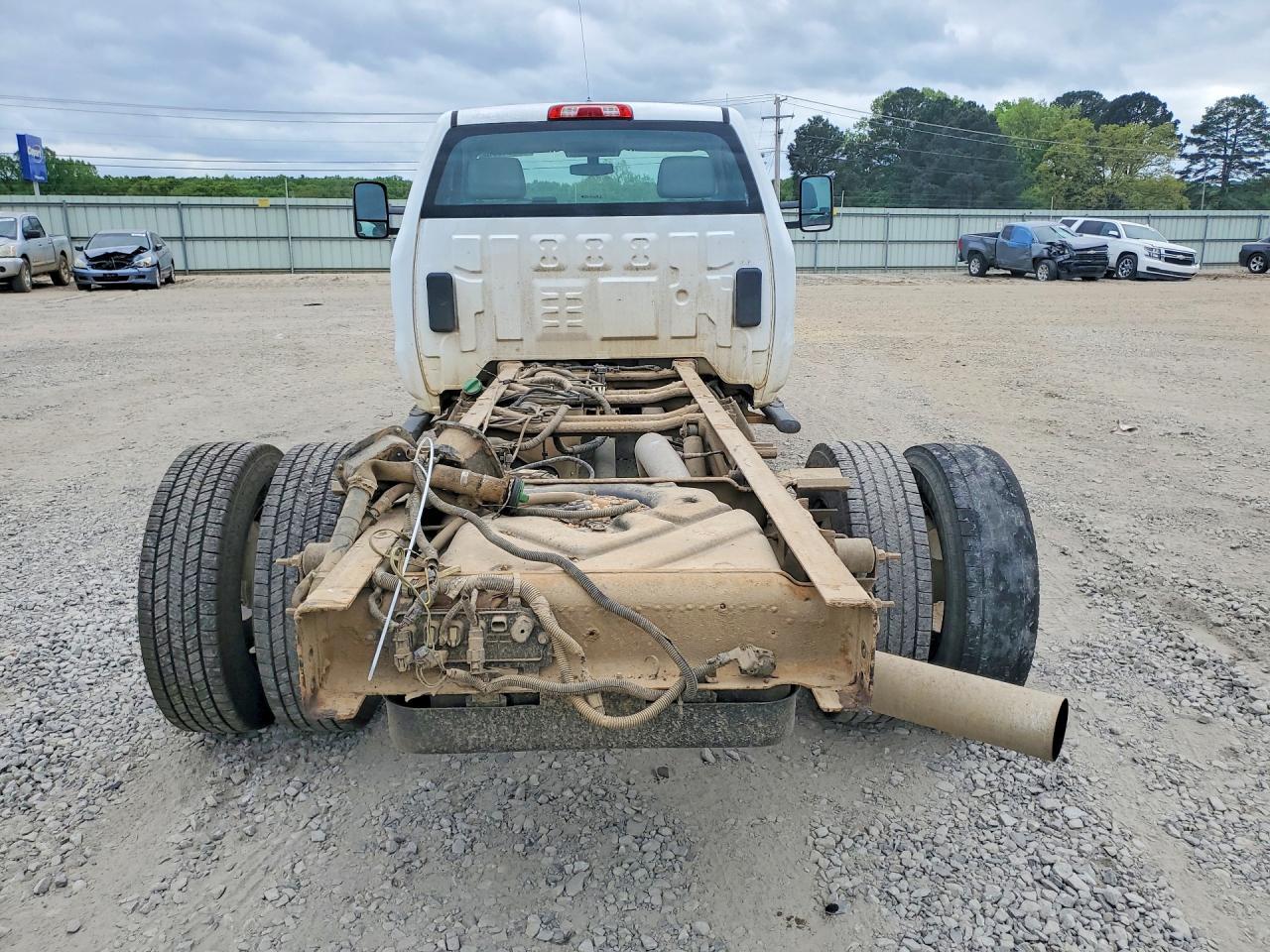 2017 Chevrolet Silverado C3500 - Image 6