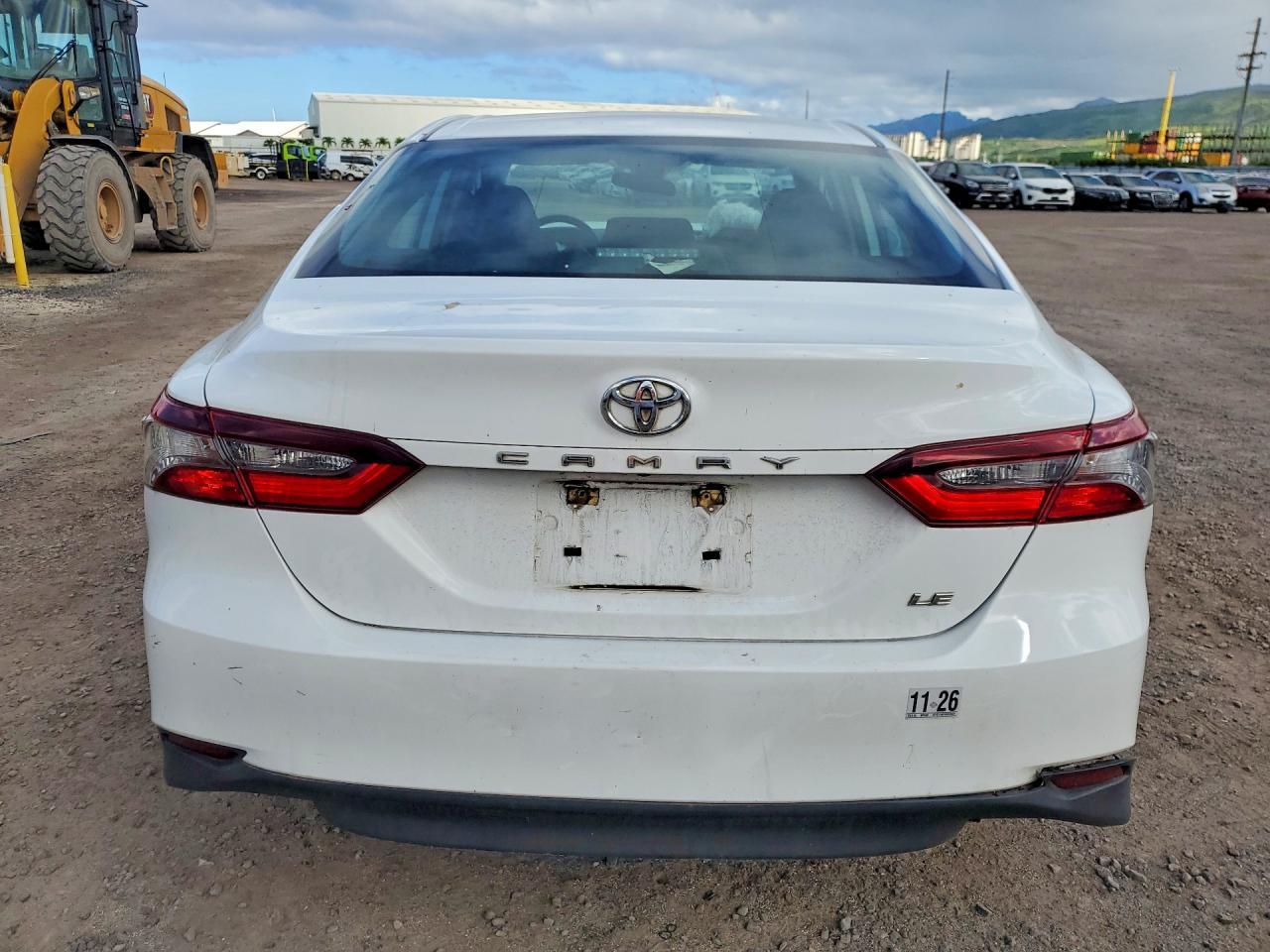 2022 Toyota Camry Le - Фото 6