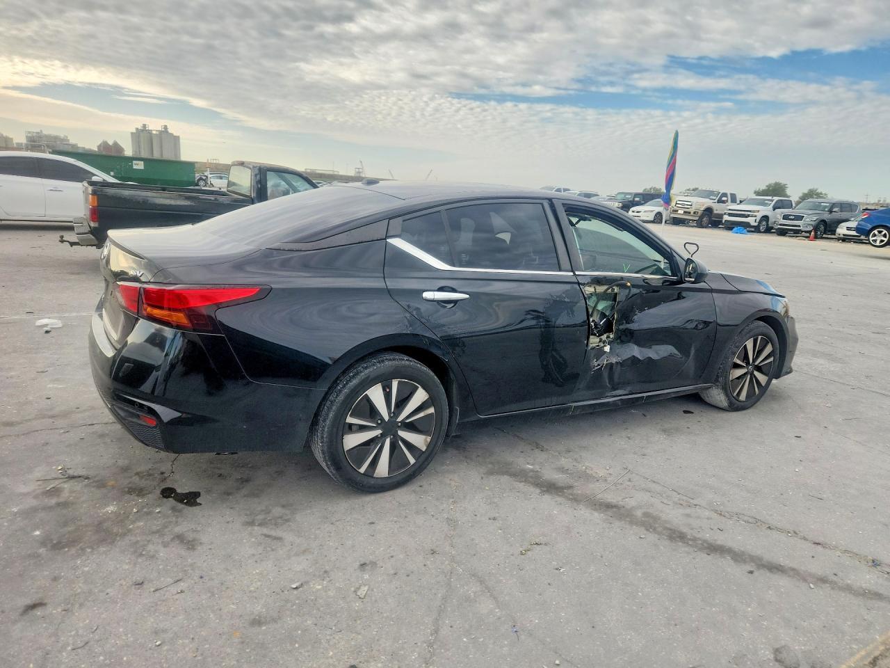 2022 Nissan Altima Sv - Фото 3