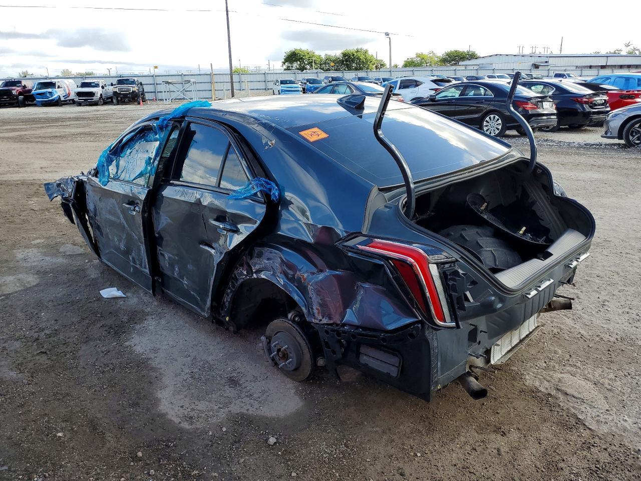 2022 Cadillac Ct4-V - Фото 2