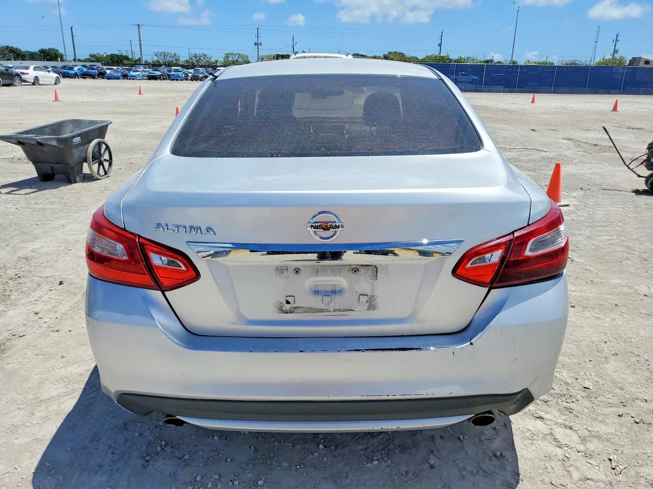 2016 Nissan Altima 2.5 S - Image 6