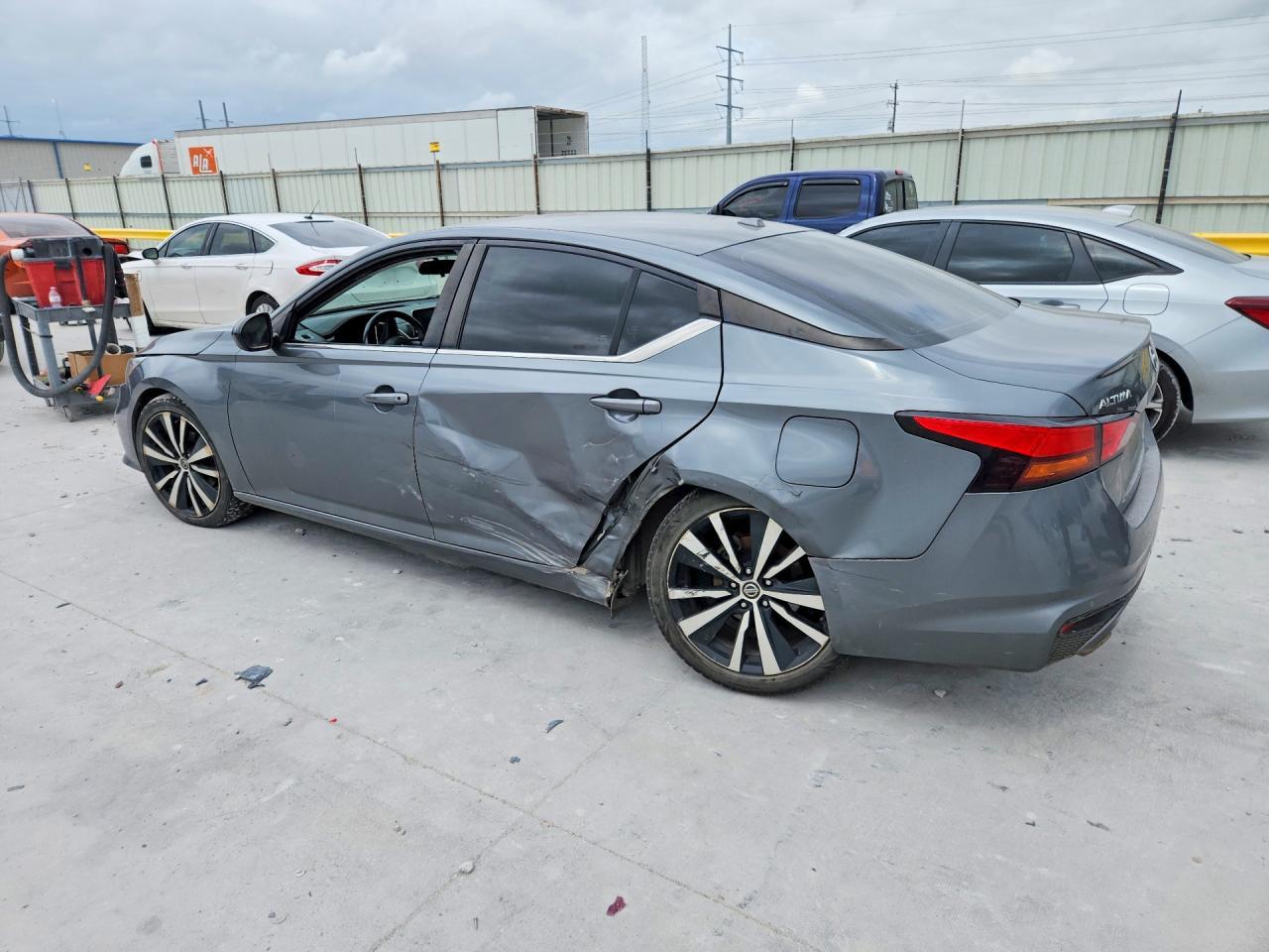 2021 Nissan Altima 2.5 Sr - Фото 2