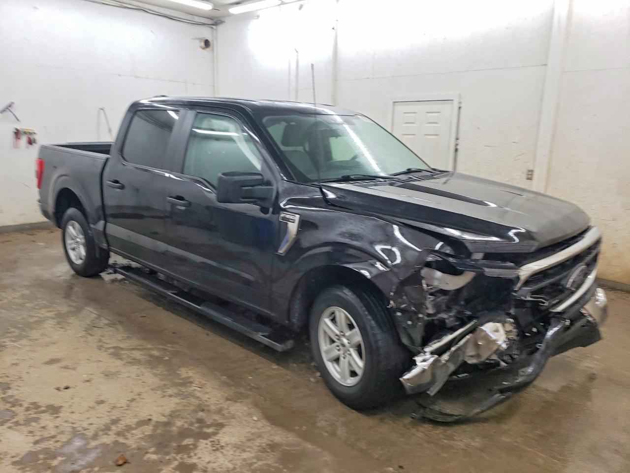 2023 Ford F150 Supercrew - Image 4