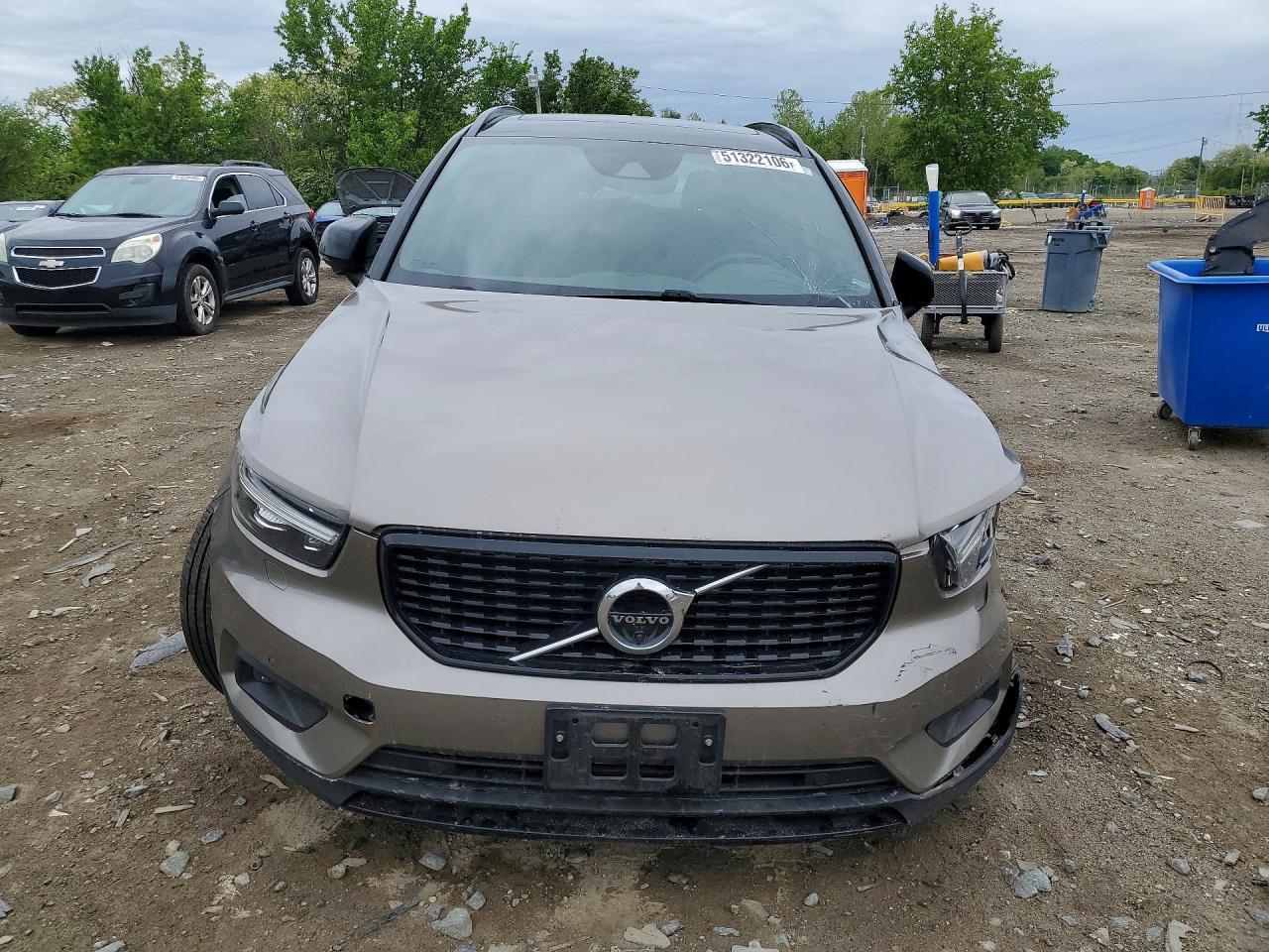 2022 Volvo Xc40 T5 R-Design - Image 5