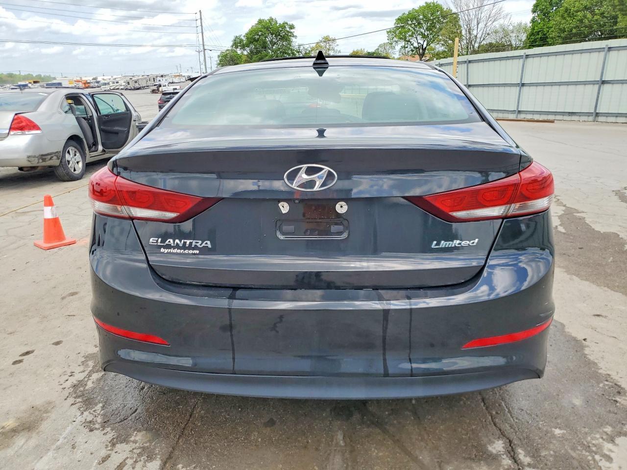 2018 Hyundai Elantra Limited - Image 6