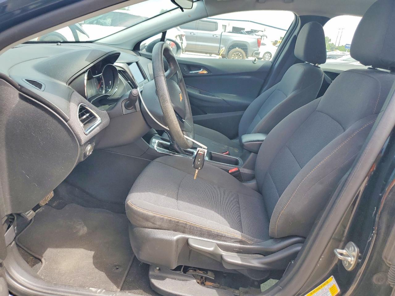 2019 Chevrolet Cruze Ls - Фото 7