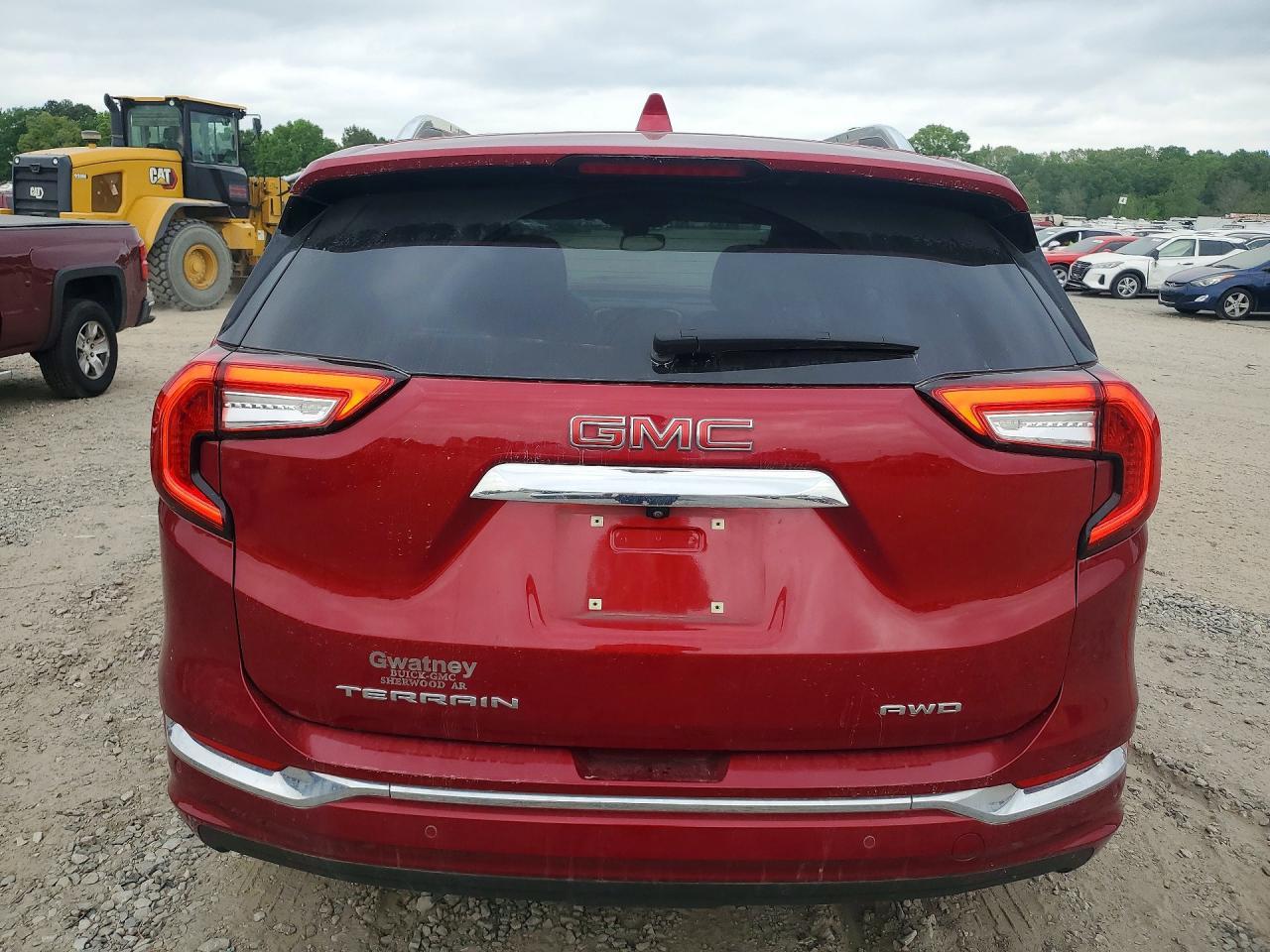 2023 GMC Denali - Фото 6