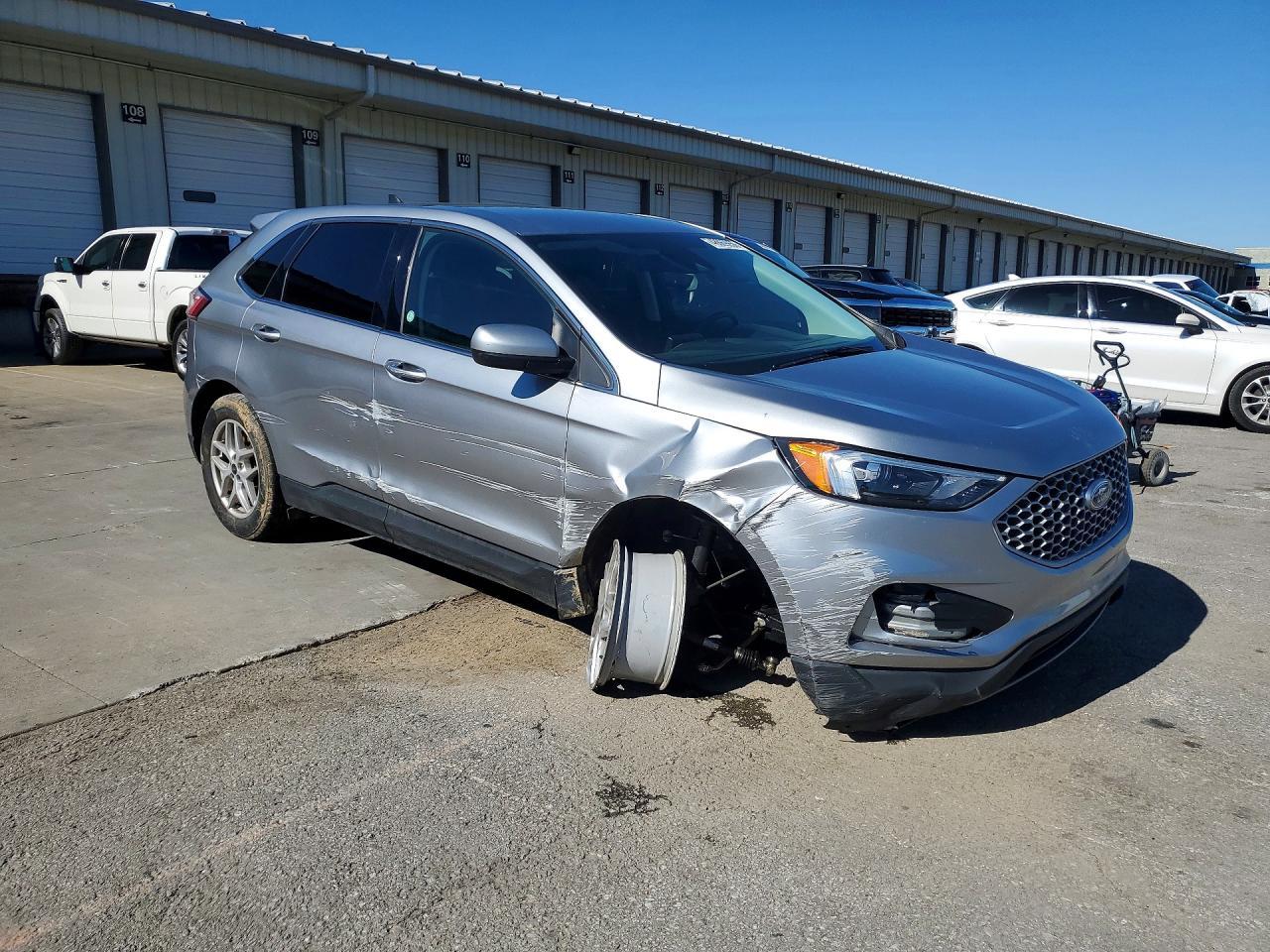 2024 Ford Edge Sel - Image 4