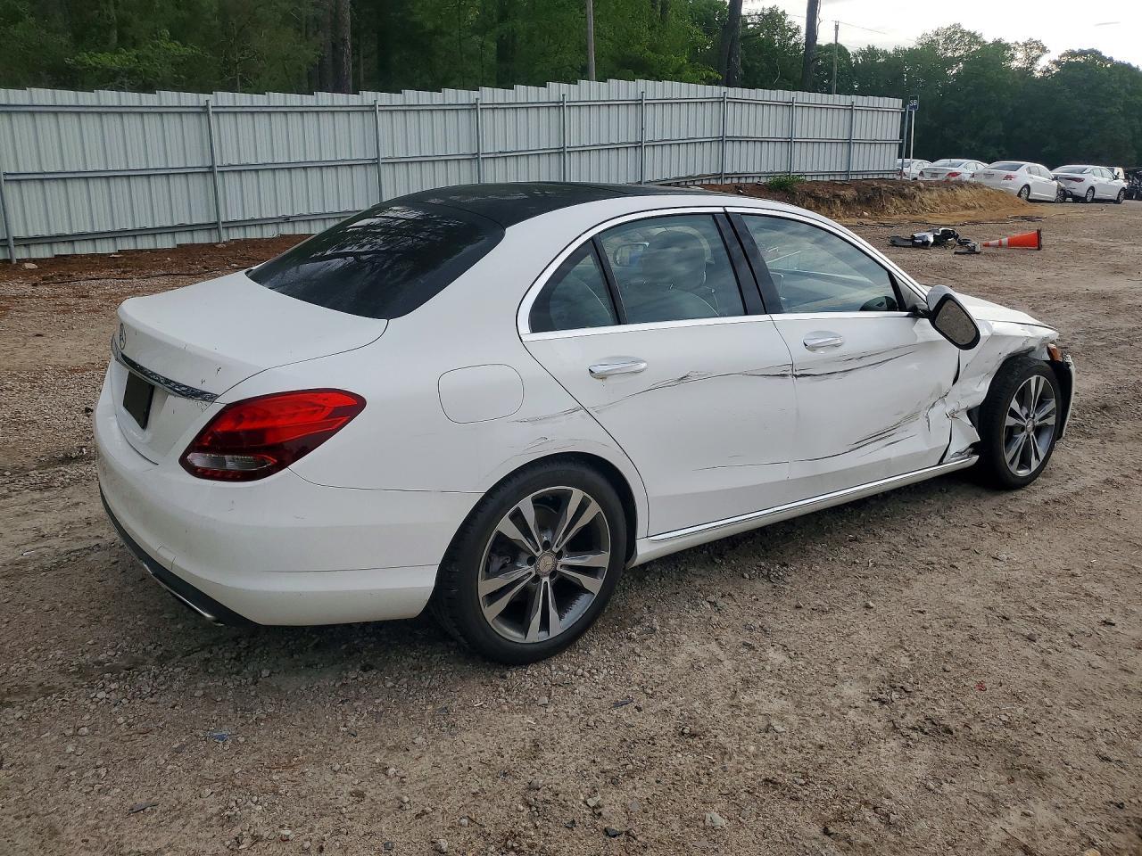 2016 Mercedes-Benz C 300 - Image 3