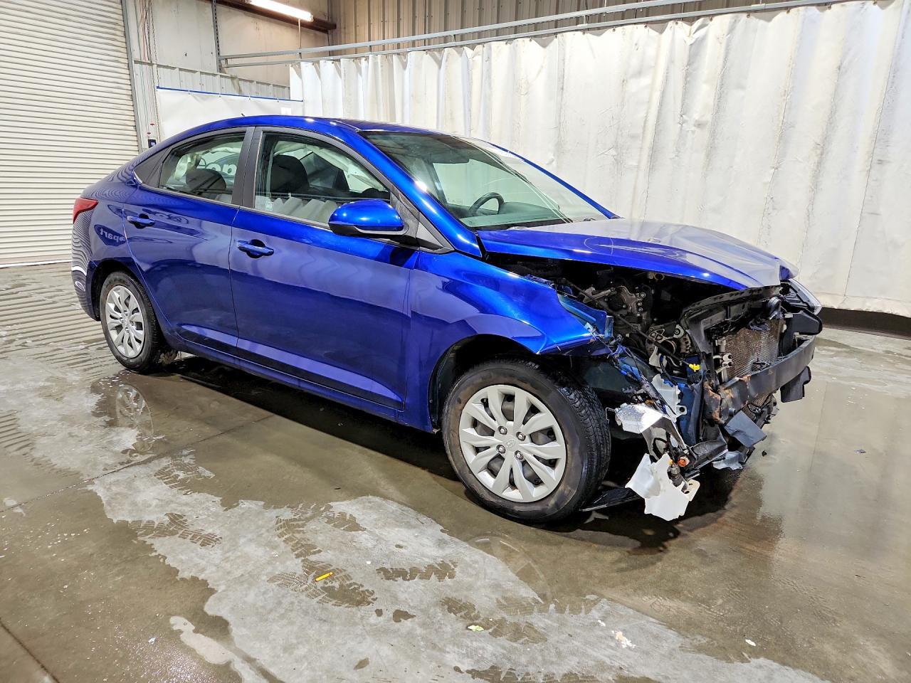 2021 Hyundai Accent Se - Фото 4