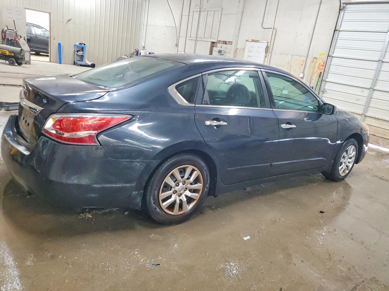 2015 Nissan Altima 2.5 S - Image 3