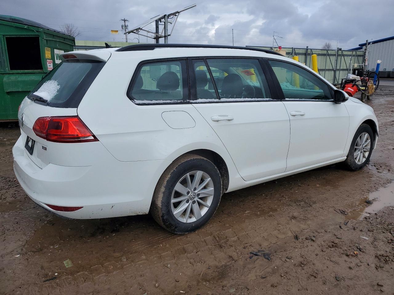 2016 Volkswagen Golf Sportwagen S - Image 3