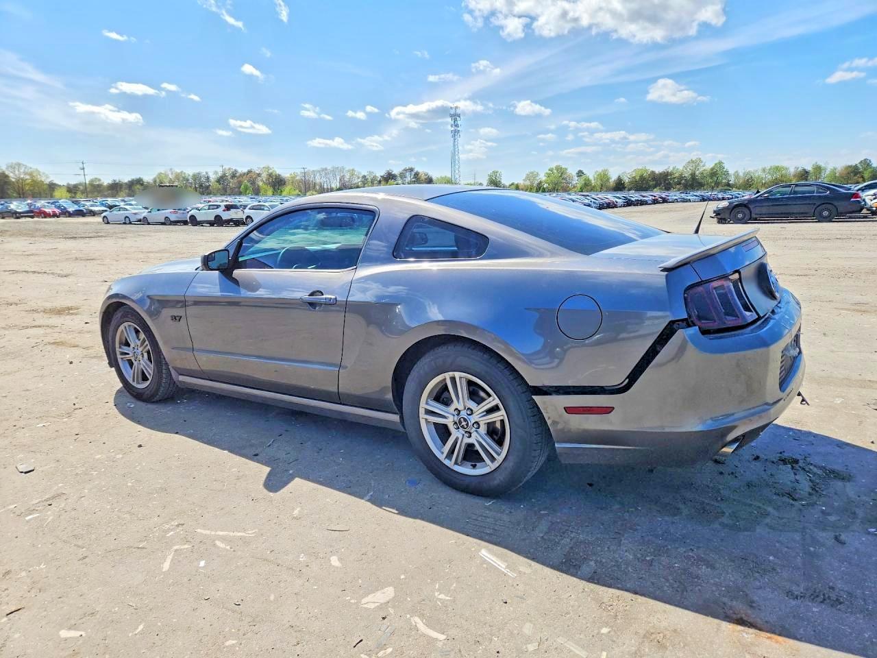 2014 Ford Mustang - Фото 2