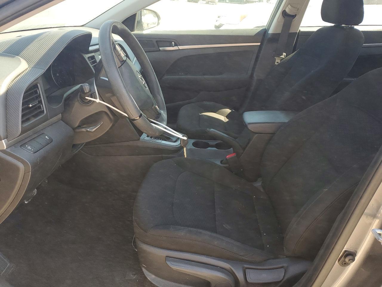 2019 Hyundai Elantra Se - Image 7