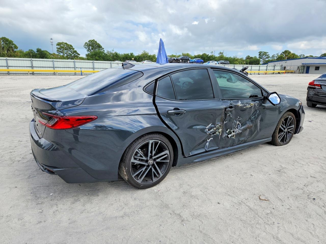 2026 Toyota Camry Xse - Image 3