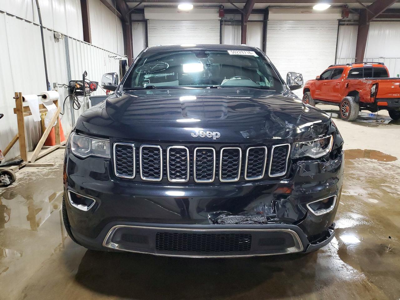 2018 Jeep Grand Cherokee Limited - Image 5