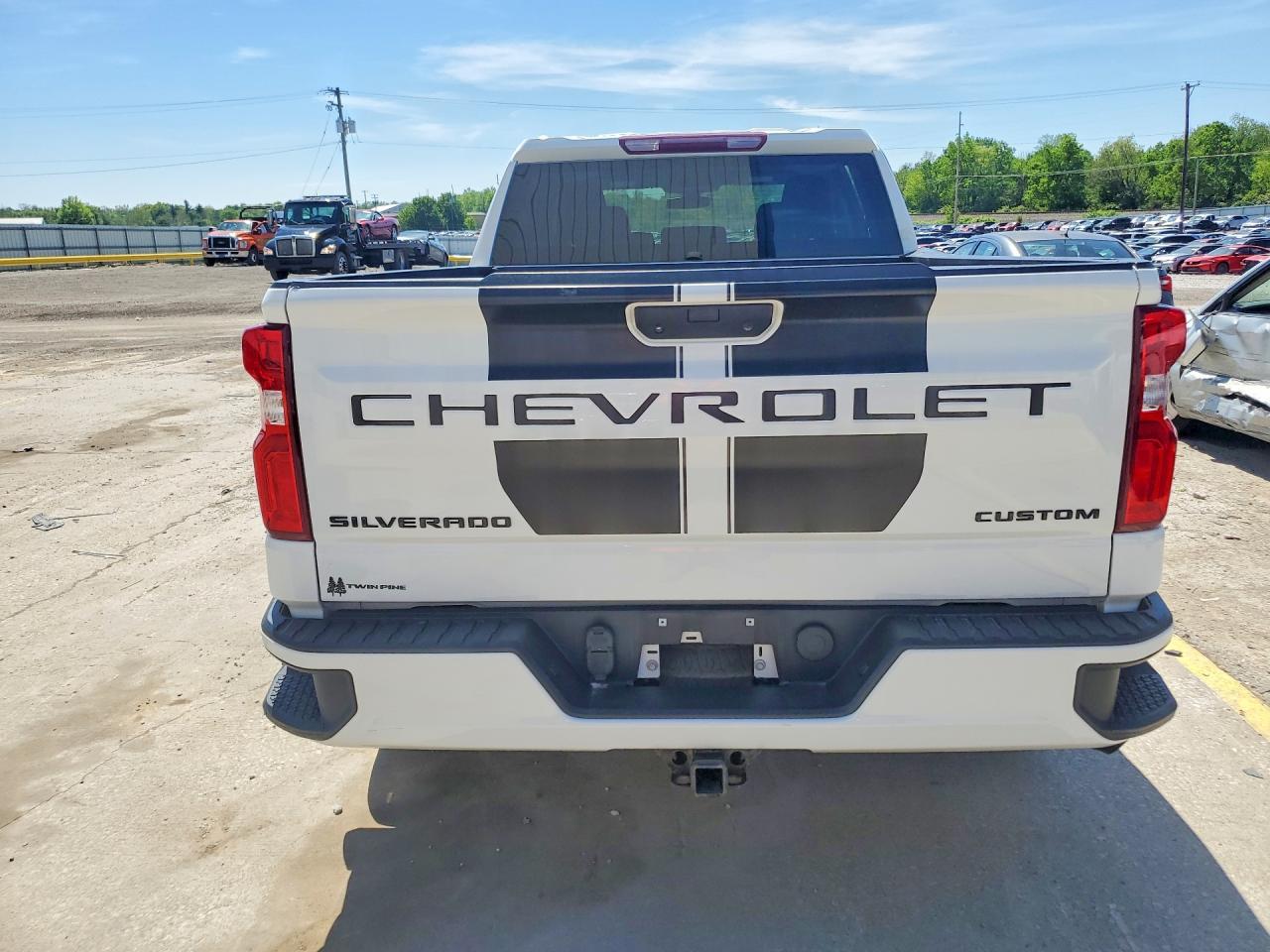2022 Chevrolet Silverado Ltd K1500 Custom - Image 6