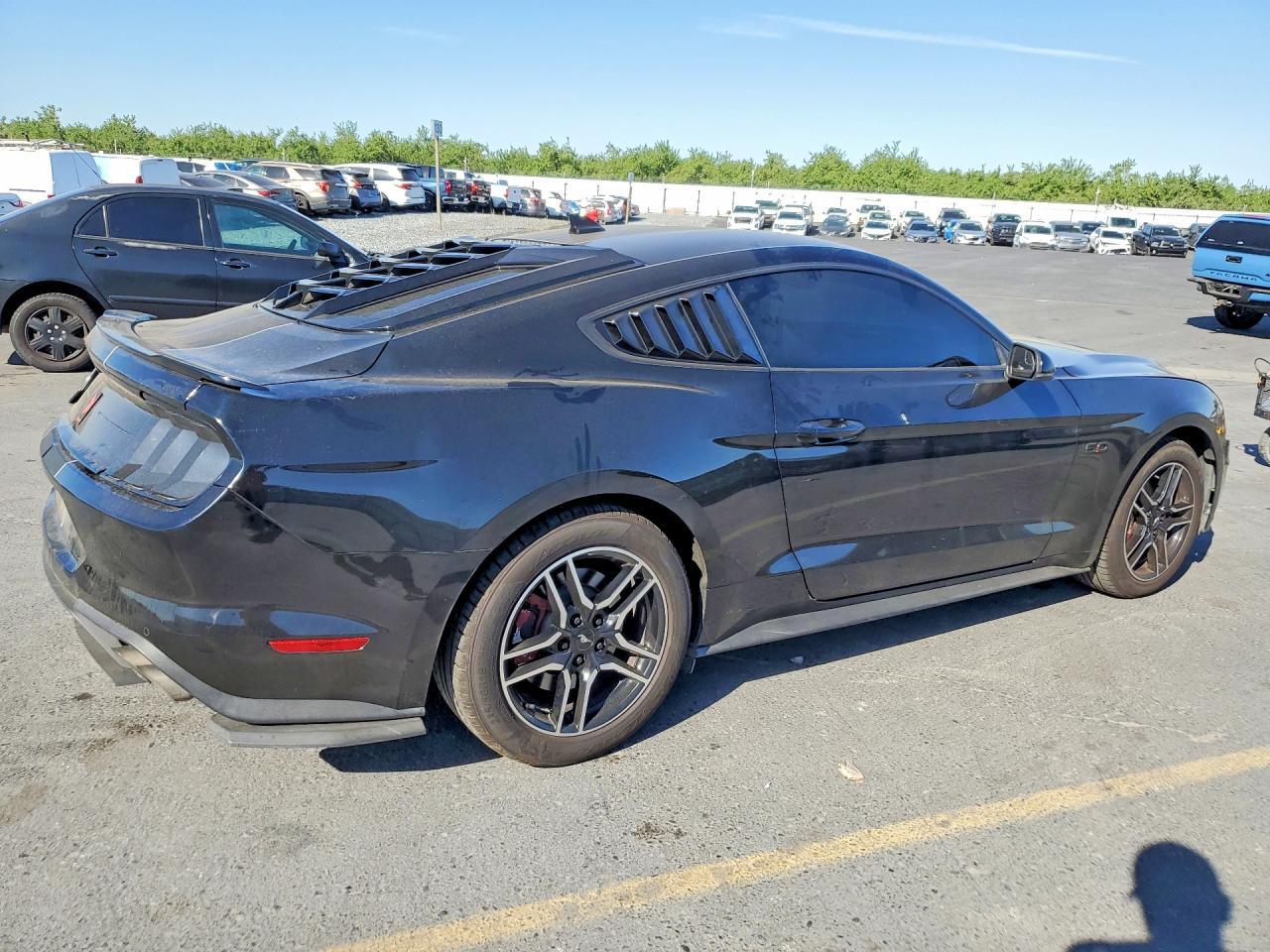2020 Ford Mustang Gt - Фото 3