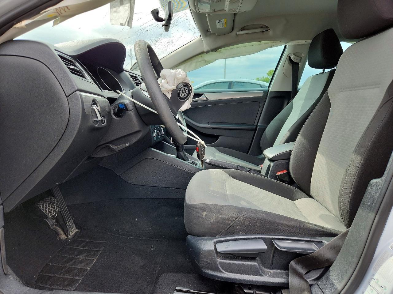 2017 Volkswagen Jetta S - Фото 7