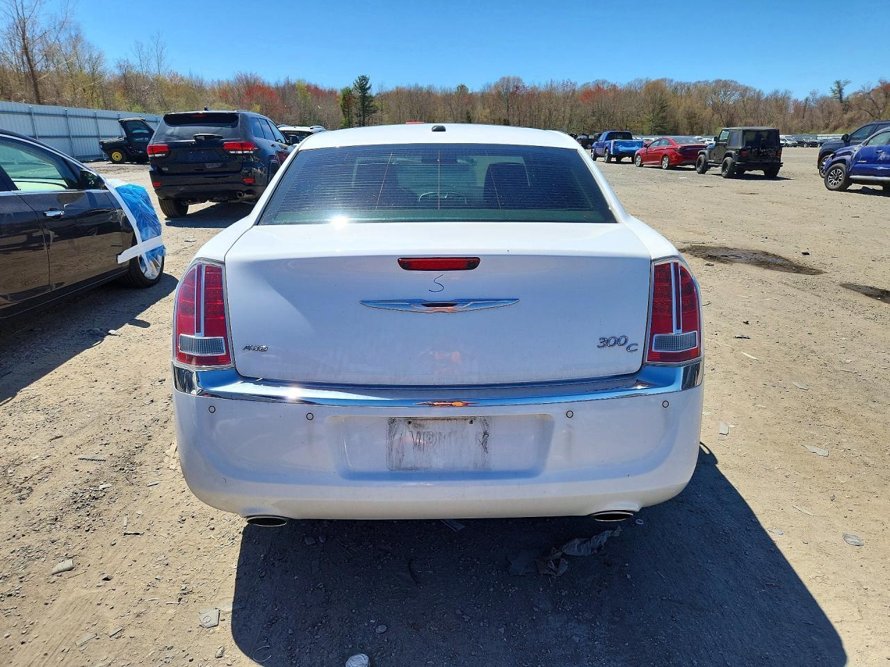 2013 Chrysler 300C - Image 6