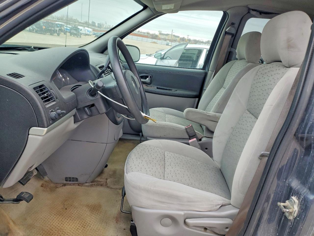 2008 Chevrolet Uplander Ls - Image 7