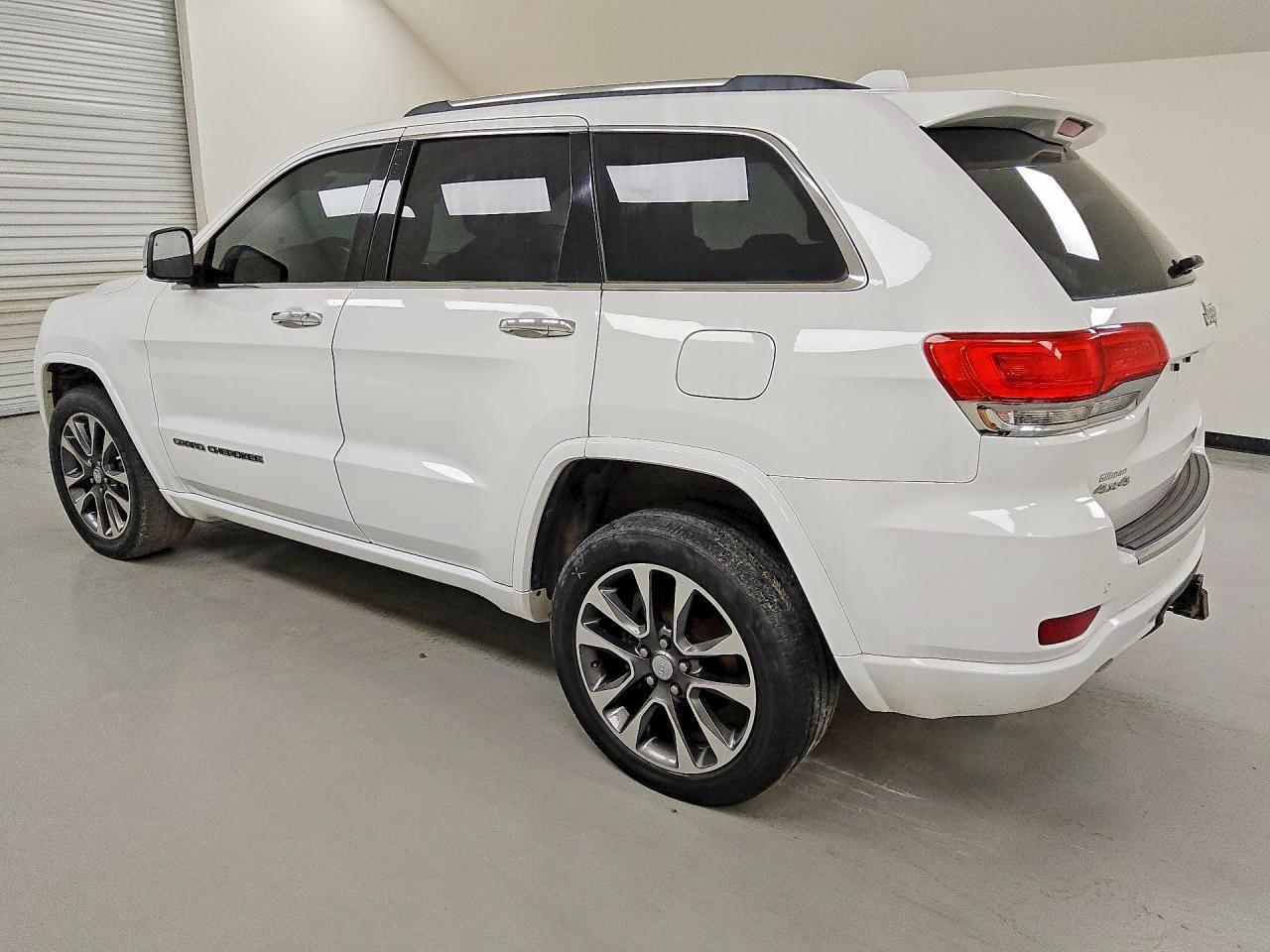 2017 Jeep Grand Cherokee Overland - Фото 2