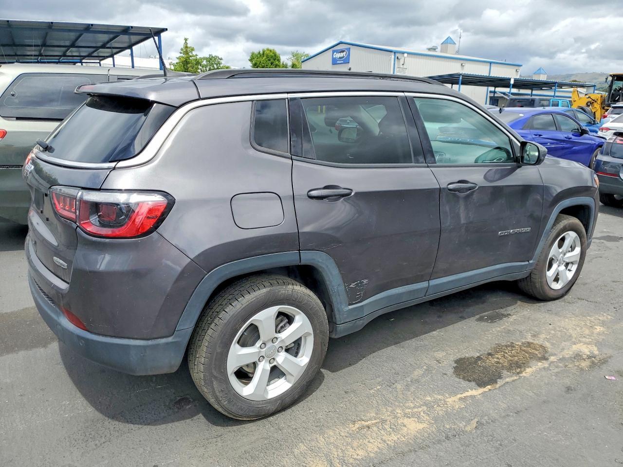 2021 Jeep Compass Latitude - Фото 3