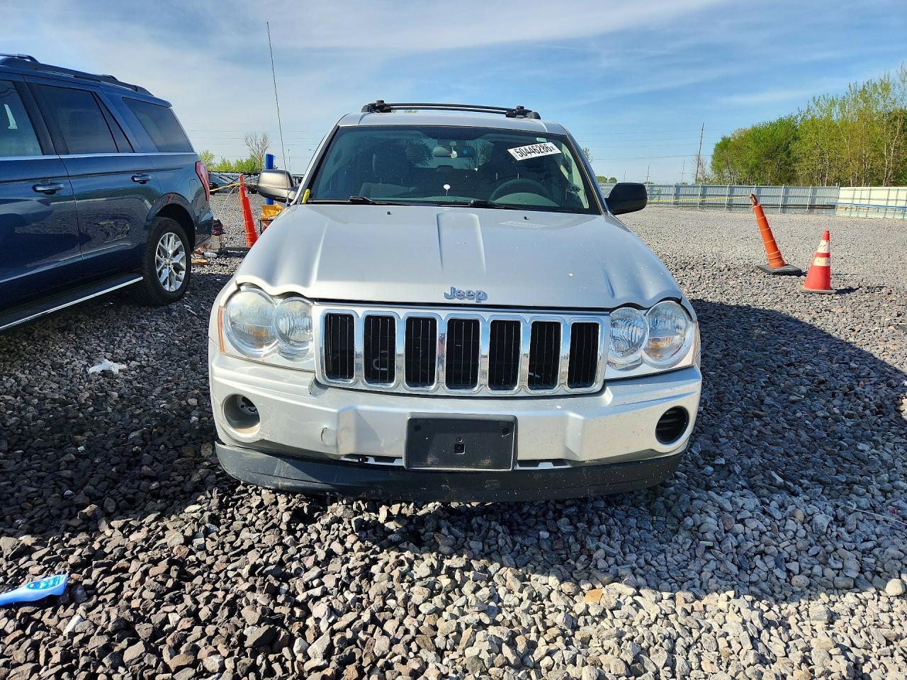 2005 Jeep Grand Cherokee Laredo - Image 5