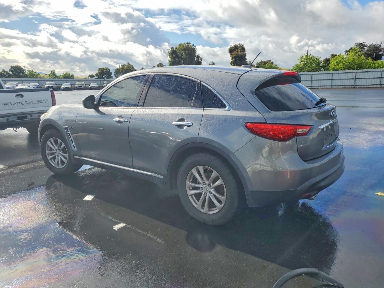 2017 Infiniti Qx70 Base - Image 2