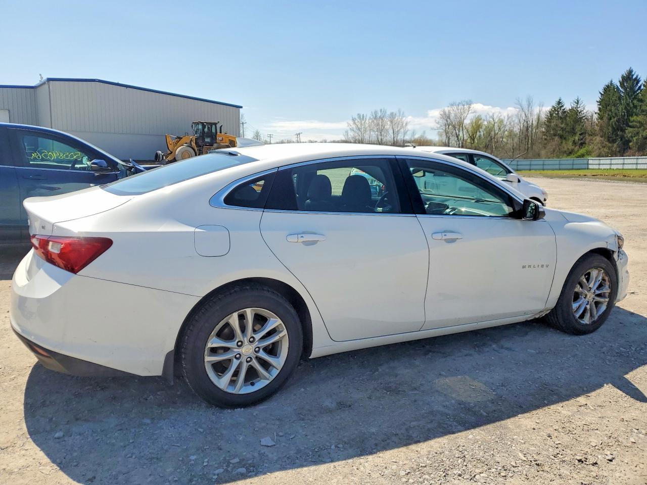 2017 Chevrolet Malibu Lt - Image 3
