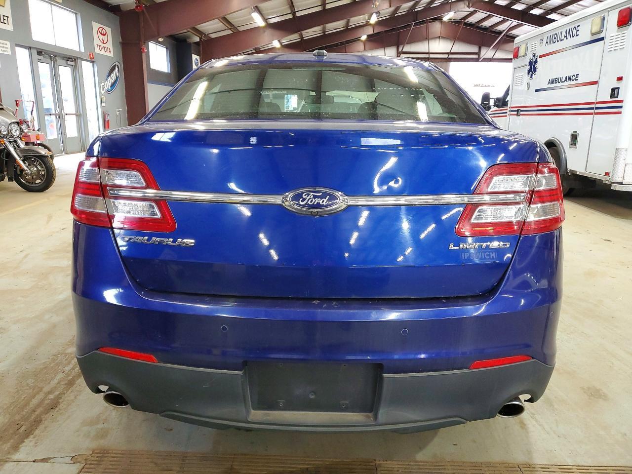 2013 Ford Taurus Limited - Image 6