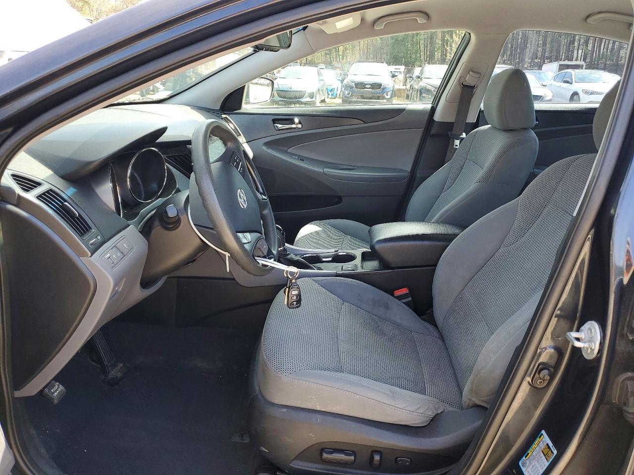 2013 Hyundai Sonata Gls - Image 7