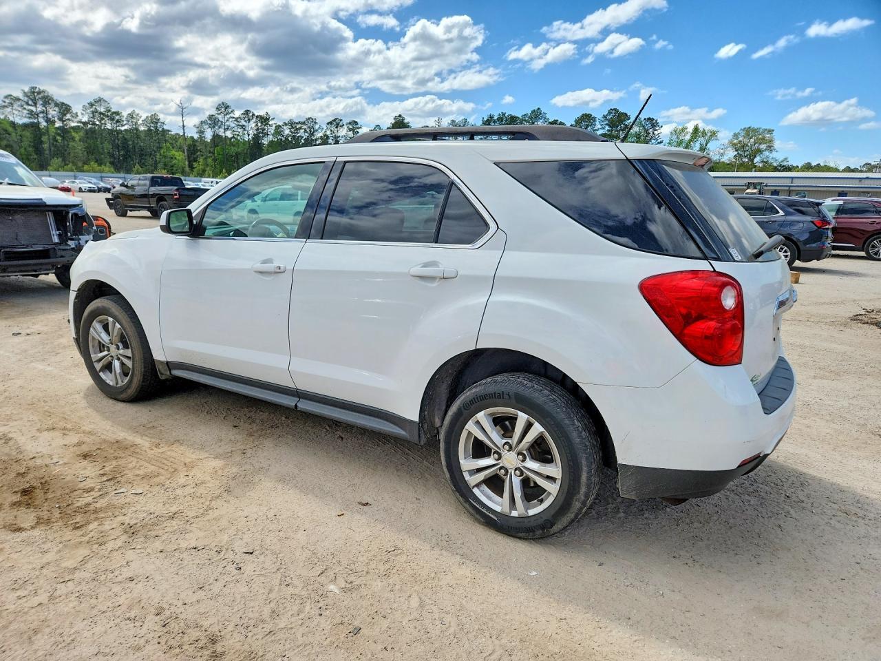 2011 Chevrolet Equinox 1Lt - Image 2