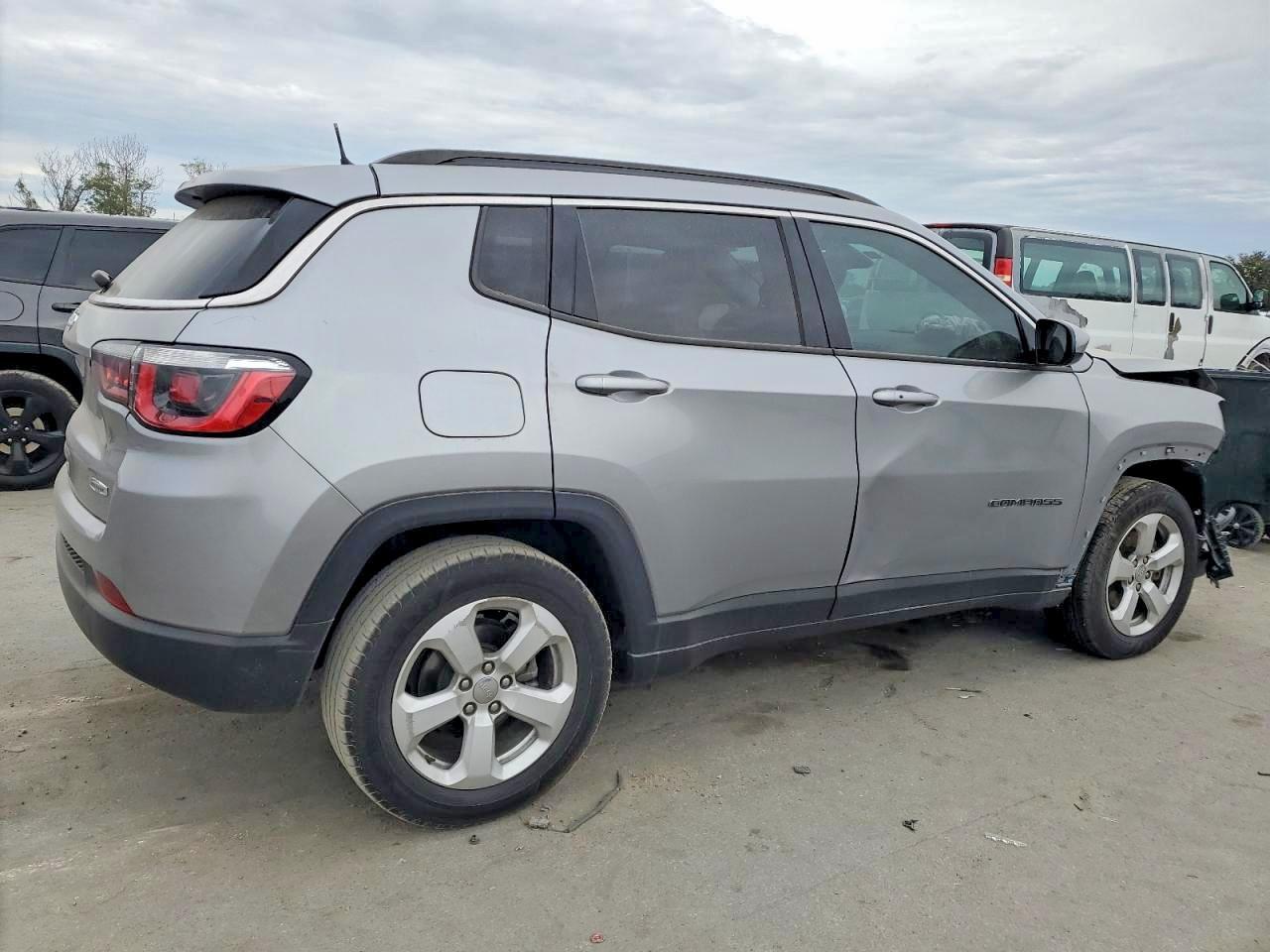 2018 Jeep Compass Latitude - Фото 3