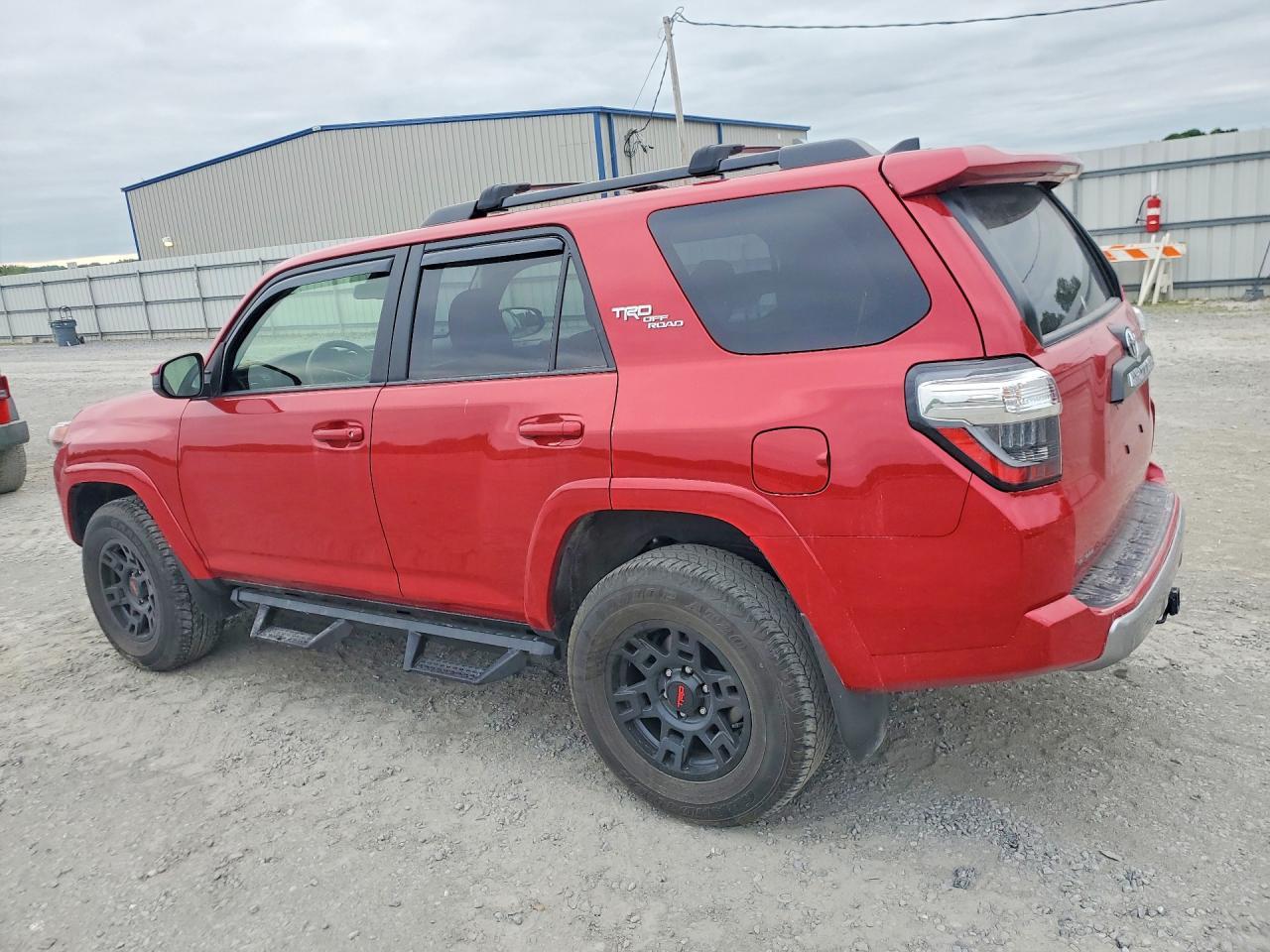 2024 Toyota 4Runner Trd Off-Road - Image 2