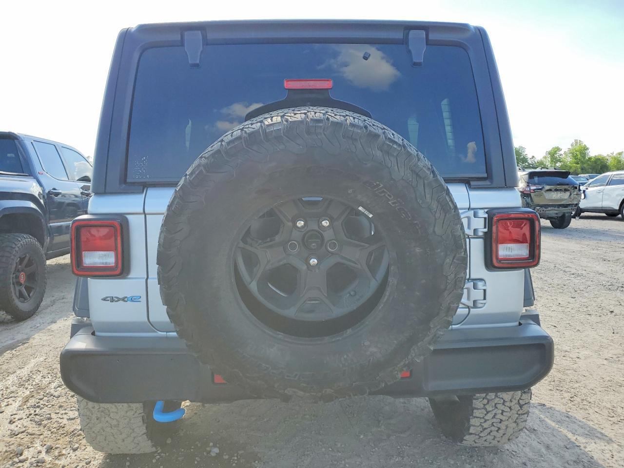 2023 Jeep Wrangler 4Xe - Image 6