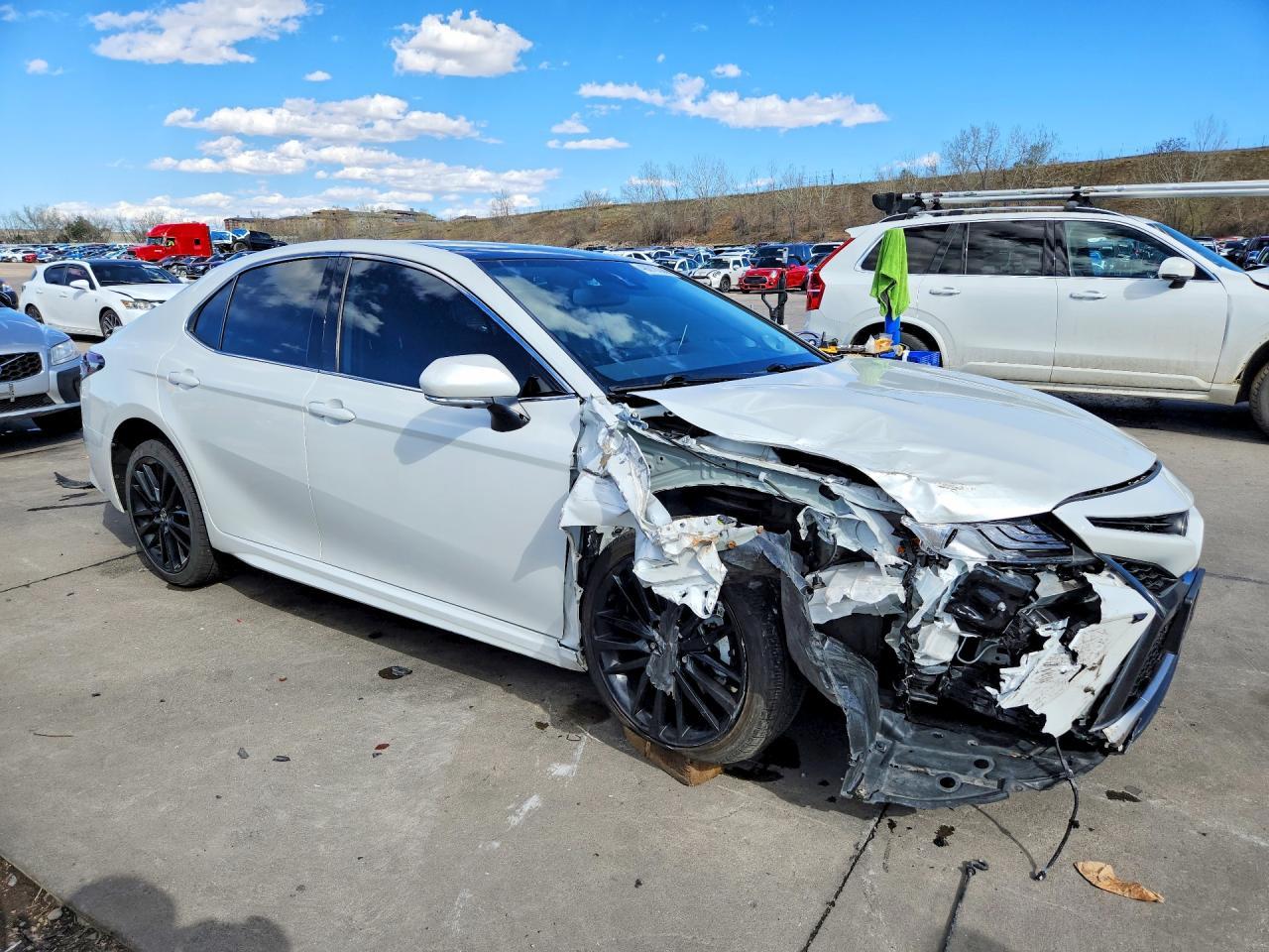 2021 Toyota Camry Xse V6 - Image 4