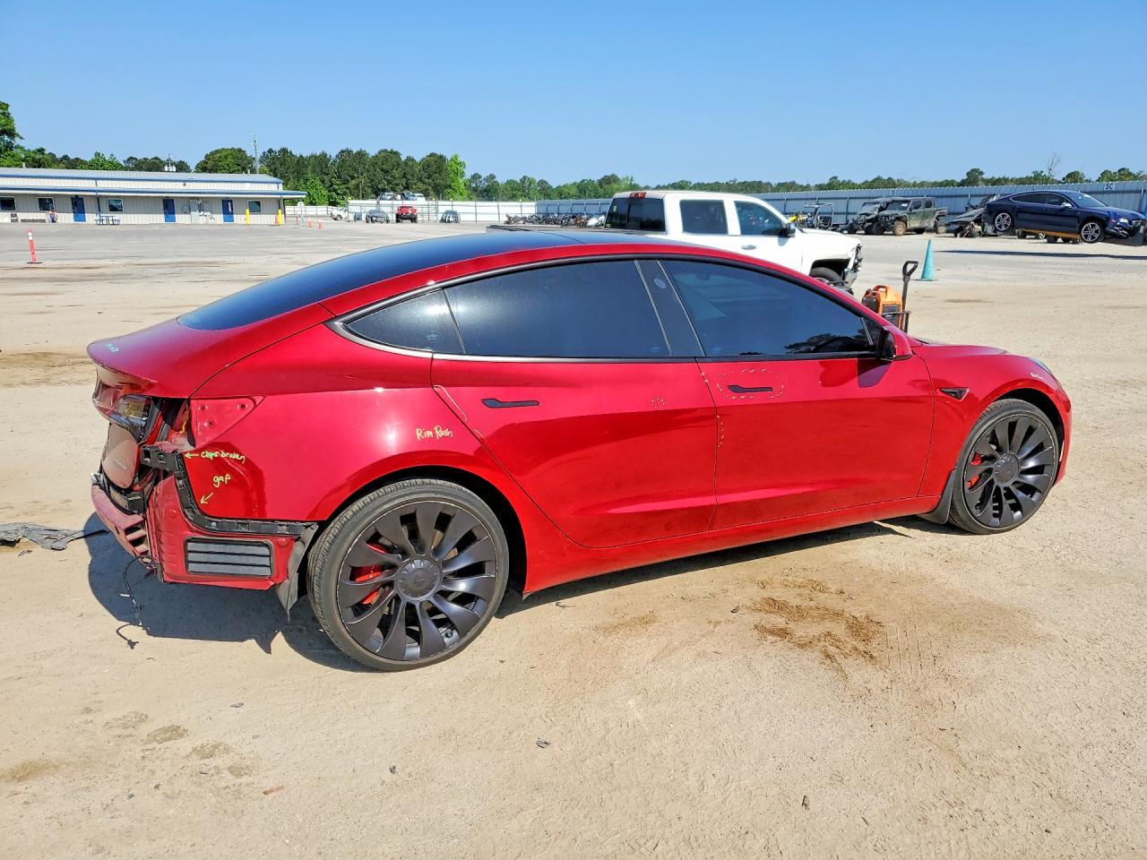 2022 Tesla Model 3 - Фото 3