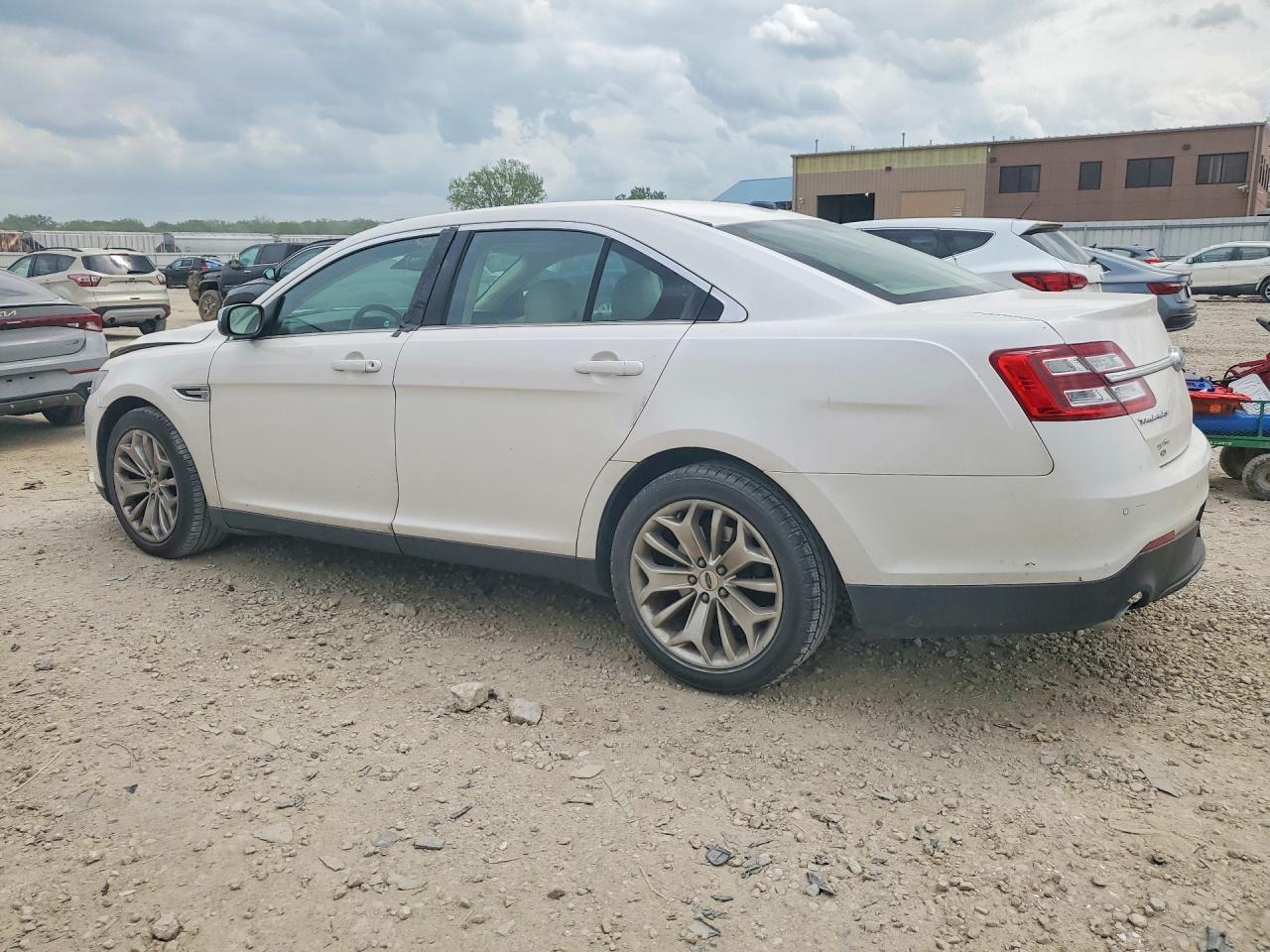 2019 Ford Taurus Limited - Image 2