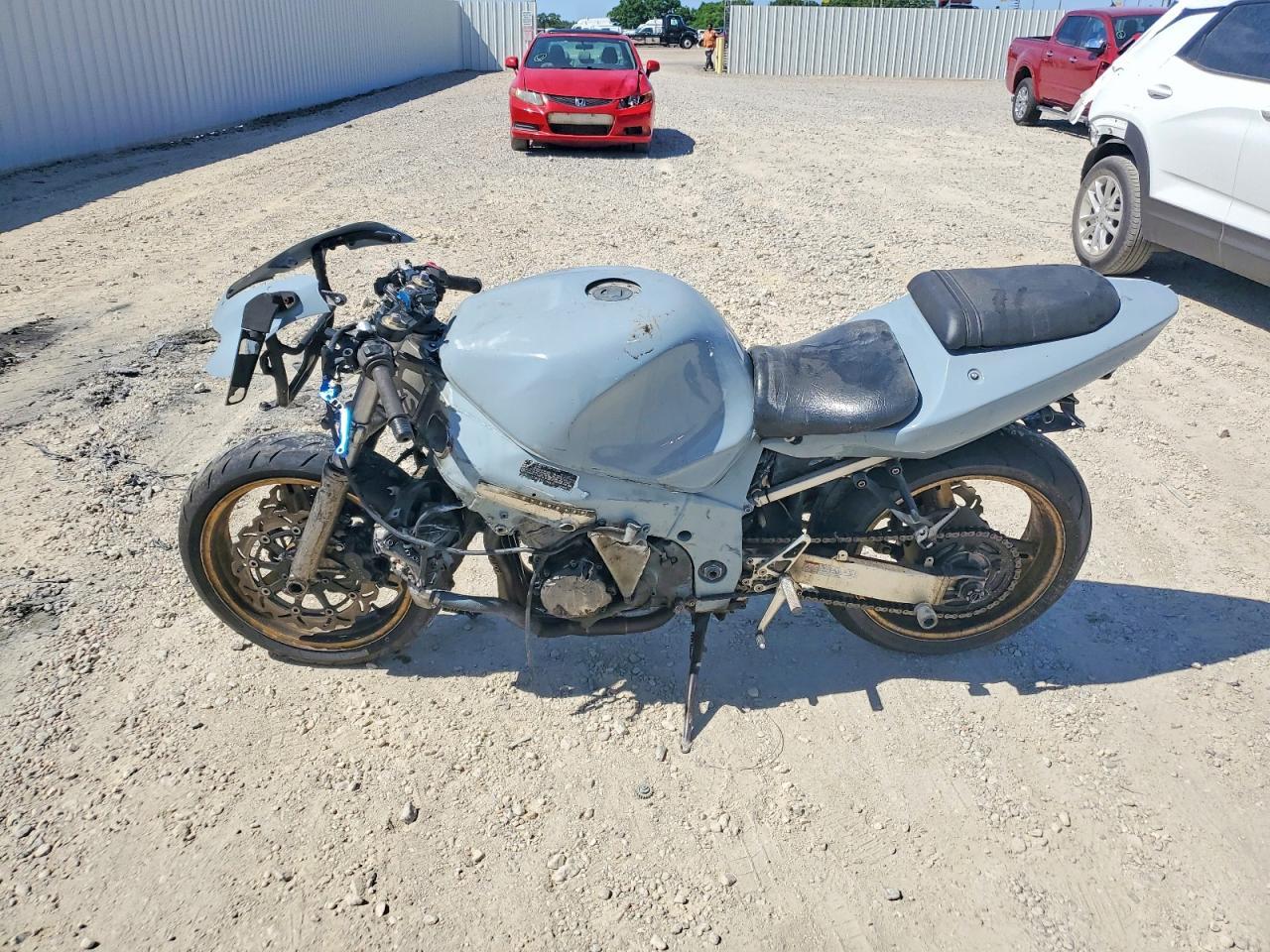 2003 Suzuki Gsx-R600 - Фото 3