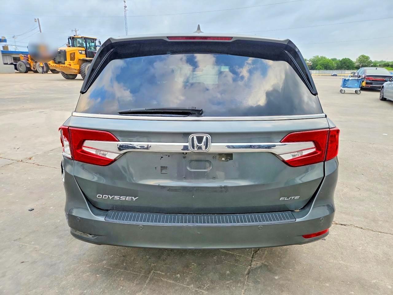 2018 Honda Odyssey Elite - Image 6