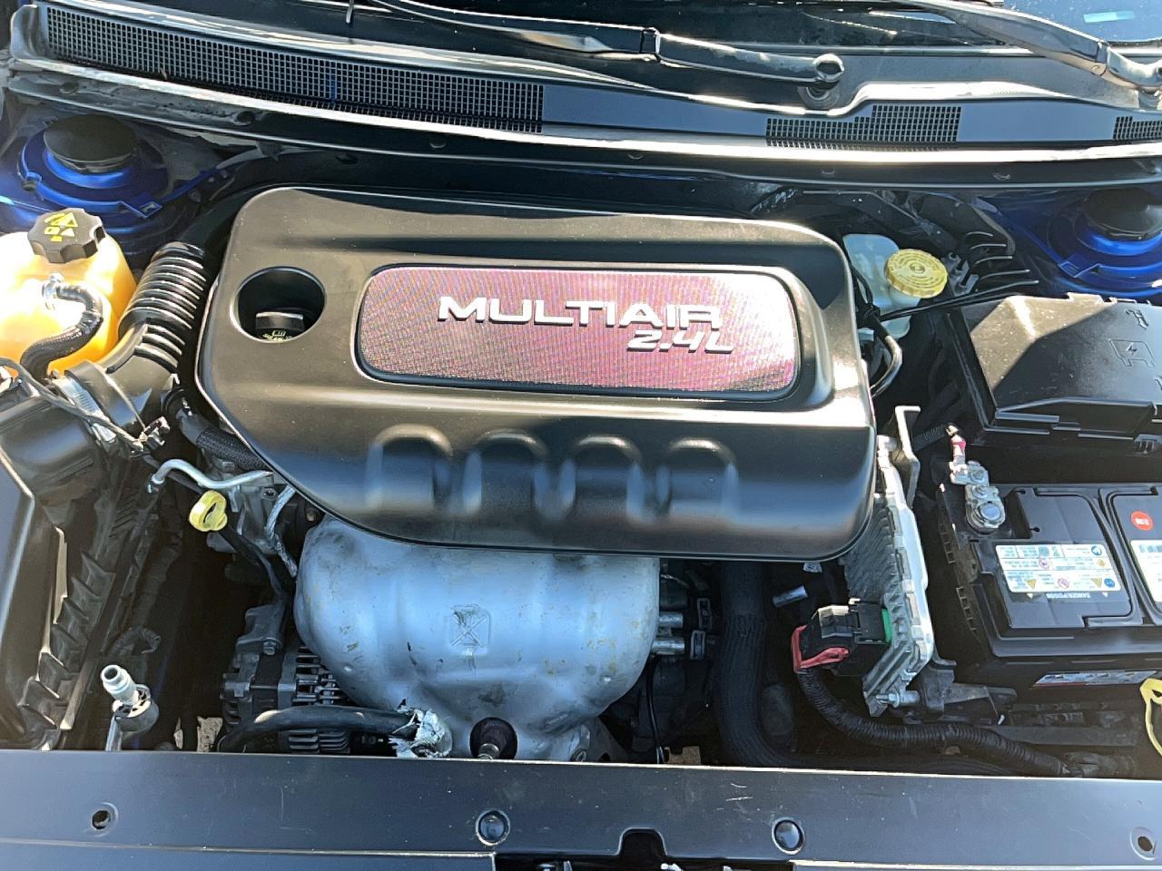 2016 Chrysler 200 Limited - Image 7